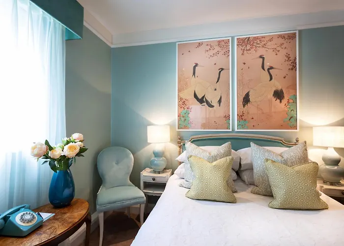 Roslin Beach Hotel